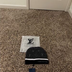 Louis Vuitton Monogram Knit Hat in Black and Gray